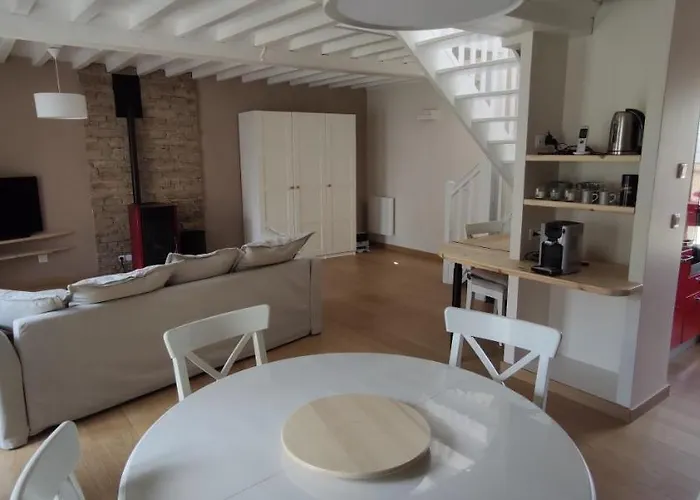 Au Calme Au Coeur De Holiday home